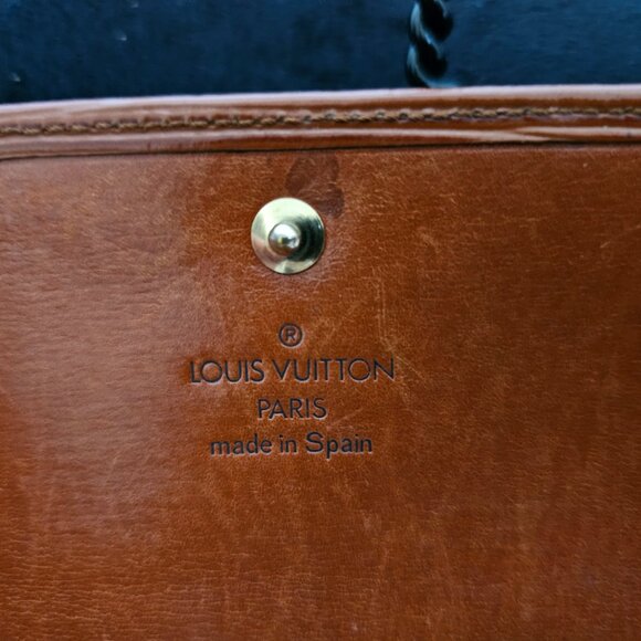Louis Vuitton Brown Epi Leather Wallet - 7.5" x 4" - Picture 3 of 15